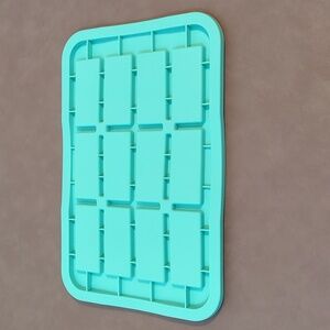 Pampered Chef snack bar maker and storage flexible silicone pan with lid 10”x15”